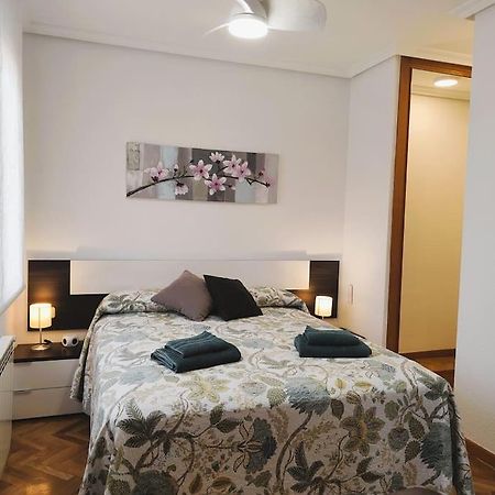 Apartamentos Turisticos Seviro Madrid Exteriör bild