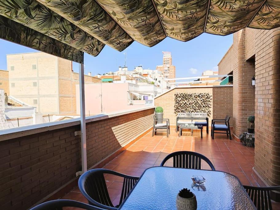 Apartamentos Turisticos Seviro Madrid Exteriör bild