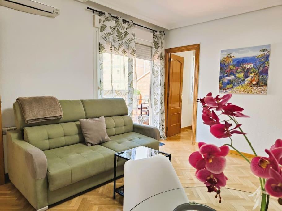 Apartamentos Turisticos Seviro Madrid Exteriör bild